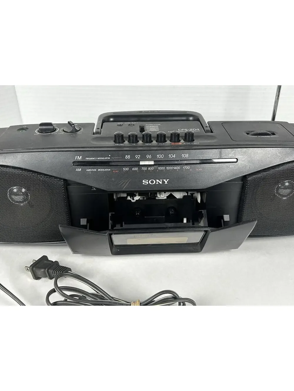 Sony CFS-204 AM FM Radio Cassette Player Boombox Radio Works - Cassette Does Not